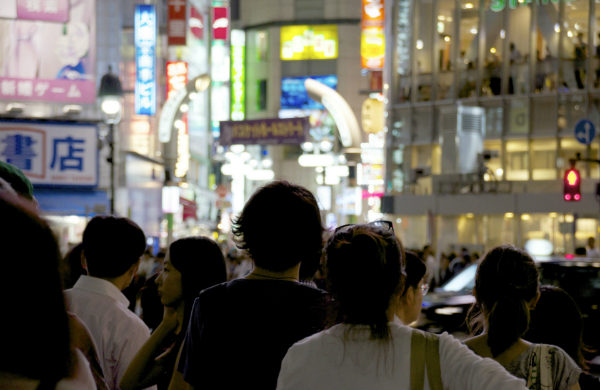 Crowd on the Shibuya Crossing, Tokyo (credit: Yoshikazu TAKADA/CC BY 2.0)