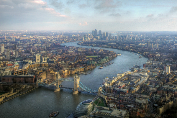 Aerial view of the Thames (mariusz kluzniak/CC BY-NC-ND 2.0)