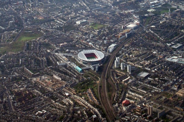 An aerial view of the Emirates Stadium and surrounding area (credit: Peter McDermott/CC BY-SA 2.0)